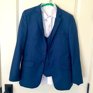 Perry Ellis 4 Piece Suit Boys Size 12